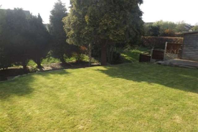  Image of 2 bedroom Detached house to rent in Wollaton Vale Wollaton Nottingham NG8 at Nottingham, NG8 2PE