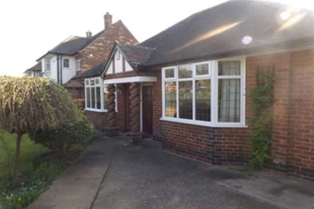  Image of 2 bedroom Detached house to rent in Wollaton Vale Wollaton Nottingham NG8 at Nottingham, NG8 2PE