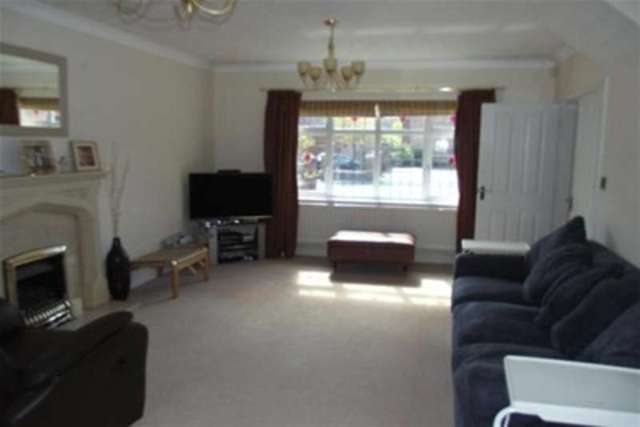  Image of 4 bedroom Detached house to rent in Woods Court Harrogate HG2 at Harrogate, HG2 9QP