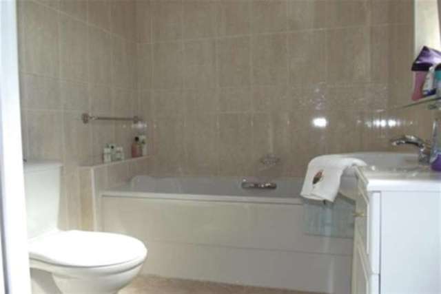  Image of 4 bedroom Detached house to rent in Woods Court Harrogate HG2 at Harrogate, HG2 9QP