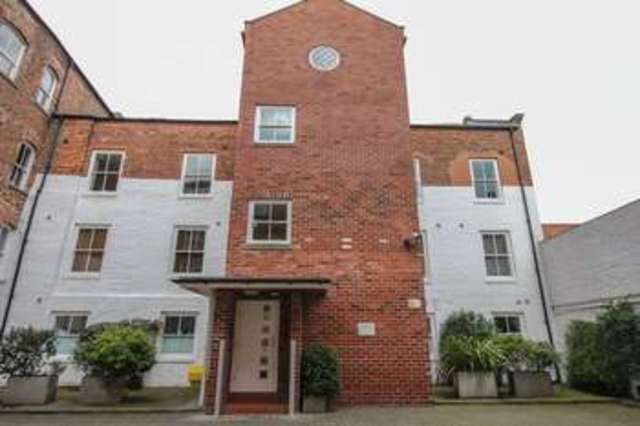  Image of 2 bedroom Flat to rent in Skeldergate York YO1 at Skeldergate  York, YO1 6DX