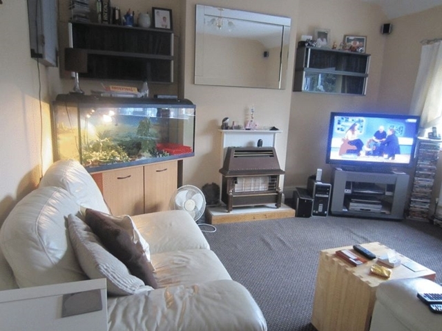  Image of 2 bedroom Flat to rent in Wynall Lane Stourbridge DY9 at Wynall Lane  Wollescote, DY9 9AB