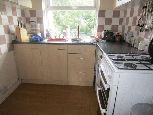  Image of 2 bedroom Flat to rent in Wynall Lane Stourbridge DY9 at Wynall Lane  Wollescote, DY9 9AB