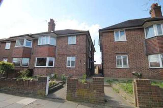  Image of 2 bedroom Flat for sale in Ruislip Road Greenford UB6 at Ruislip Road  Greenford, UB6 9RZ