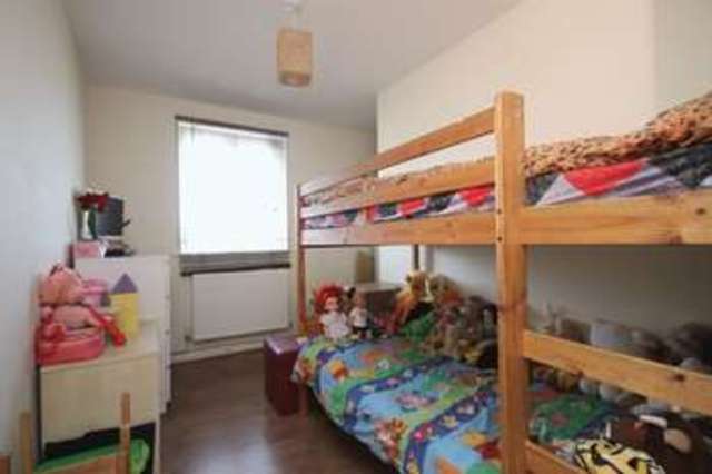  Image of 2 bedroom Flat for sale in Ruislip Road Greenford UB6 at Ruislip Road  Greenford, UB6 9RZ