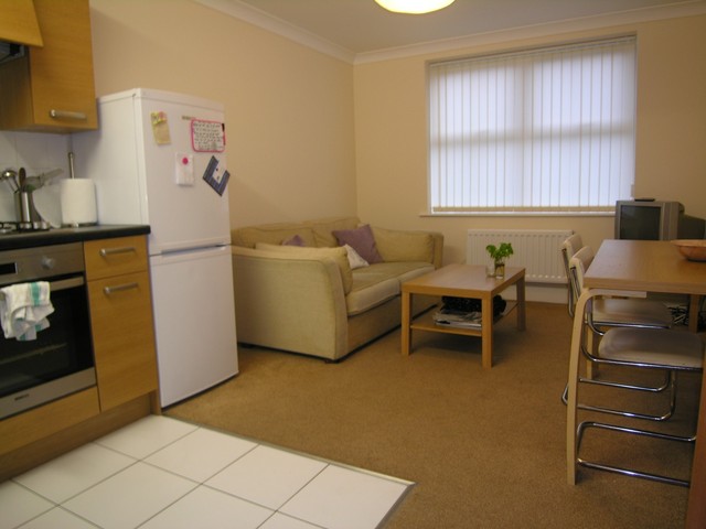 Image of 1 bedroom Flat to rent in Southcote Road Bournemouth BH1 at Bournemouth, BH1 3SR