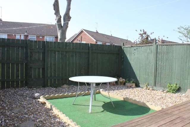 Image of 3 bedroom Terraced house for sale in Stromness Way Hull HU8 at Stromness Way  Hull, HU8 9JG