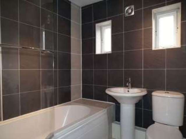  Image of 1 bedroom Flat to rent in Western Road Crediton EX17 at The Lodge  Western Road, EX17 3RD