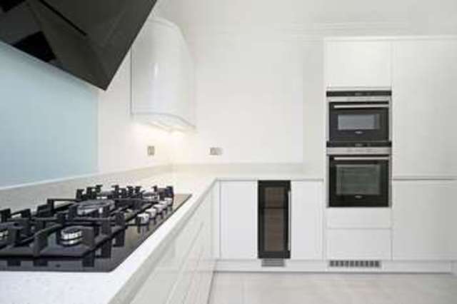  Image of 5 bedroom Detached house for sale in Willow Walk Englefield Green Egham TW20 at 1a Willow Walk  Englefield Green, TW20 0DQ