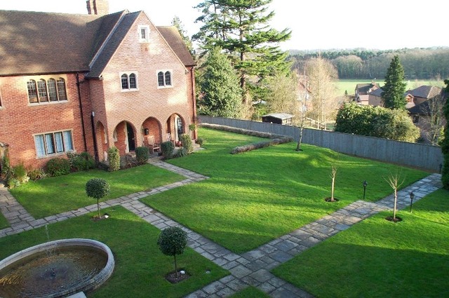  Image of 2 bedroom Flat to rent in Oldfield Wood Woking GU22 at Woking, GU22 8AN