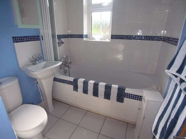  Image of 2 bedroom Detached house for sale in Chertsey Road Windlesham GU20 at Windlesham, GU20 6EP