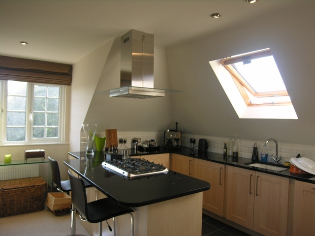  Image of 2 bedroom Flat to rent in Keswick Road Pokesdown Bournemouth BH5 at 38 Keswick Road Boscombe Manor Bournemouth, BH5 1LR