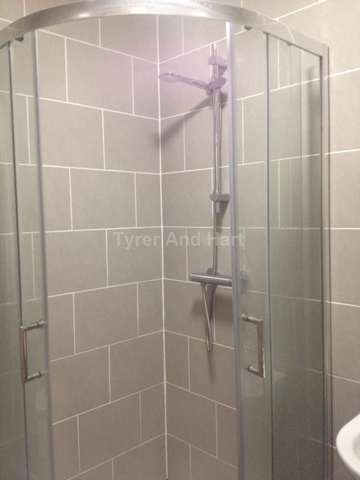  Image of 1 bedroom House Share to rent in Aigburth Drive Aigburth Liverpool L17 at Aigburth Drive Aigburth Liverpool, L17 4JQ