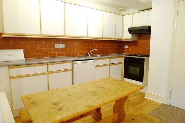  Image of 1 bedroom Apartment to rent in Camden Road London N7 at Camden Road  London, N7 0SH