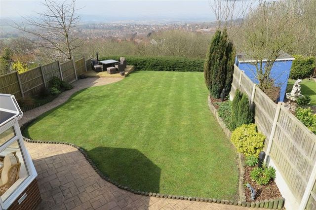 Image of 4 bedroom Detached house for sale in Breamore Crescent Dudley DY1 at Breamore Crescent Earls Keep DUDLEY, DY1 3DA