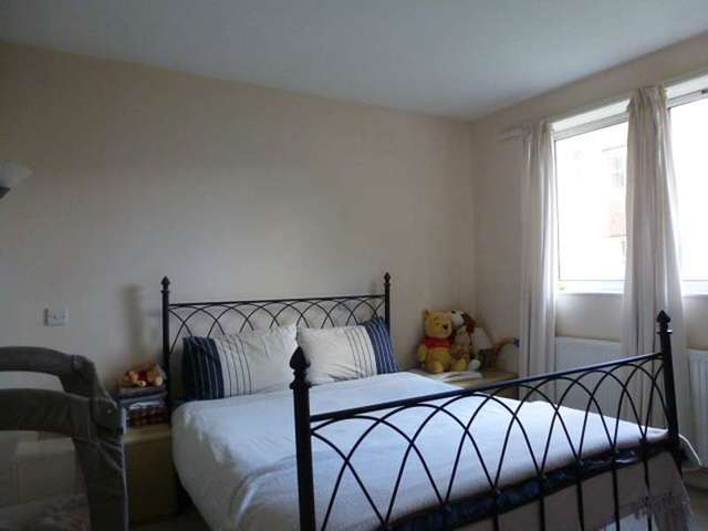  Image of 1 bedroom Flat to rent in Dingwall Road Croydon CR0 at Dingwall Road  Croydon, CR0 2NG
