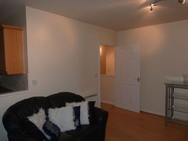  Image of 2 bedroom Flat to rent in Bedford Street Tipton DY4 at Bedford Street  Tipton, DY4 7NX