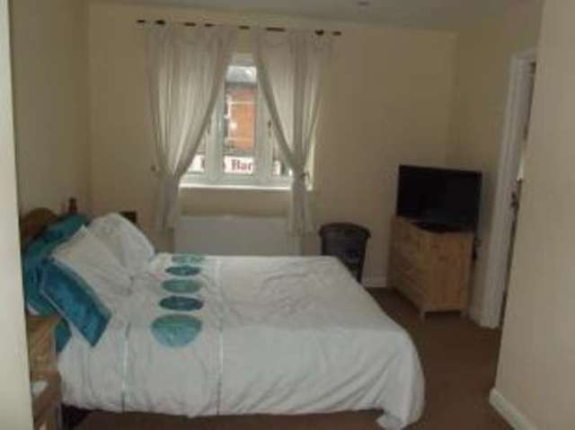  Image of 1 bedroom Flat for sale in High Street Addlestone KT15 at 43 High Street Addlestone Addlestone, KT15 1TU