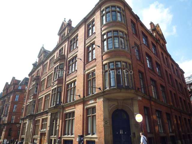  Image of 2 bedroom Apartment to rent in Princess Street Manchester M1 at Princess Street  Manchester, M1 6HR