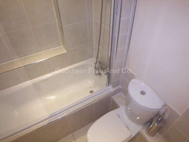  Image of 2 bedroom Apartment to rent in Princess Street Manchester M1 at Princess Street  Manchester, M1 6HR