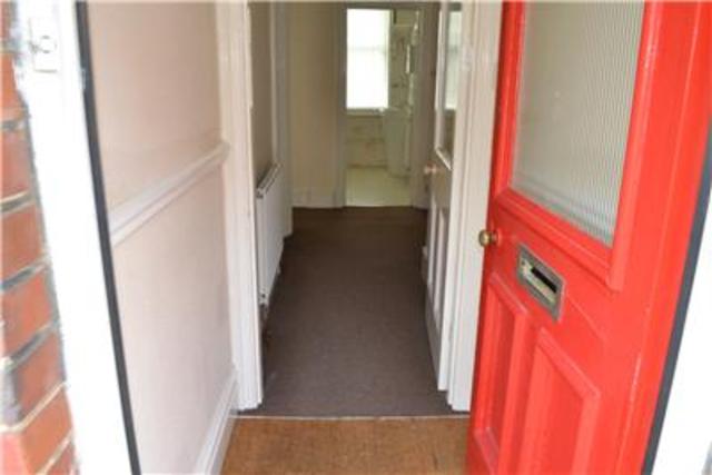  Image of 2 bedroom Flat to rent in St. Thomass Road Hastings TN34 at East Sussex, TN34 3LG