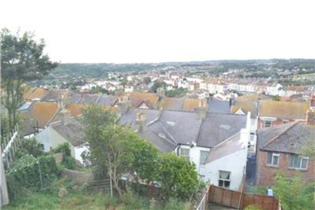  Image of 2 bedroom Flat to rent in St. Thomass Road Hastings TN34 at East Sussex, TN34 3LG