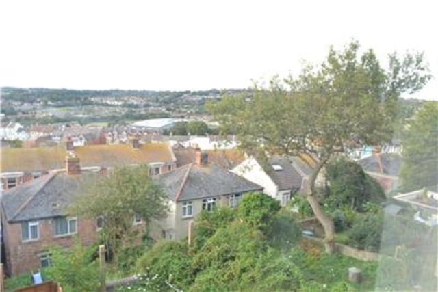 Image of 2 bedroom Flat to rent in St. Thomass Road Hastings TN34 at East Sussex, TN34 3LG