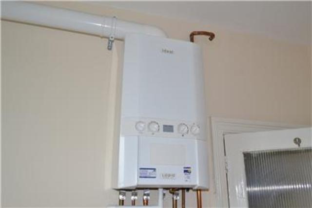  Image of 2 bedroom Flat to rent in St. Thomass Road Hastings TN34 at East Sussex, TN34 3LG