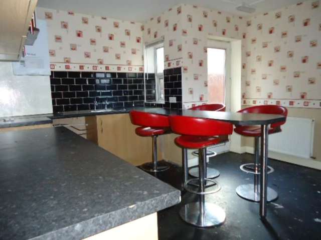  Image of 4 bedroom Detached house to rent in De Lacy Street Ashton-on-Ribble Preston PR2 at De Lacy Street Ashton on Ribble Preston, PR2 2DD