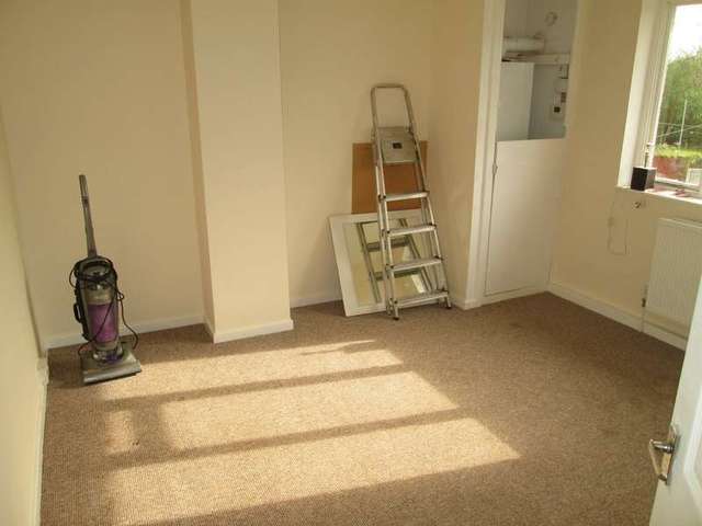  Image of 3 bedroom Semi-Detached house to rent in Abbey Road Kenfig Hill Bridgend CF33 at Bridgend  Kenfig Hill, CF33 6HF