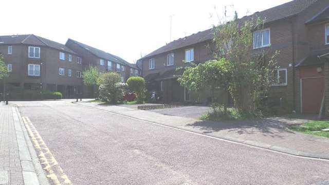  Image of 3 bedroom End of Terrace to rent in Abbeyfields Close London NW10 at Abbeyfields Close Park Royal London, NW10 7EF