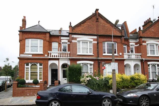  Image of 2 bedroom Ground Flat to rent in Acfold Road London SW6 at Acfold Road  London, SW6 2AJ