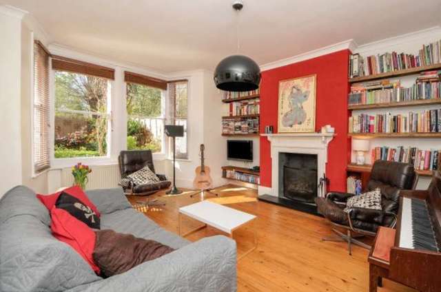 Image of 1 bedroom Flat for sale in Adelaide Avenue London SE4 at Adelaide Avenue  London, SE4 1YR