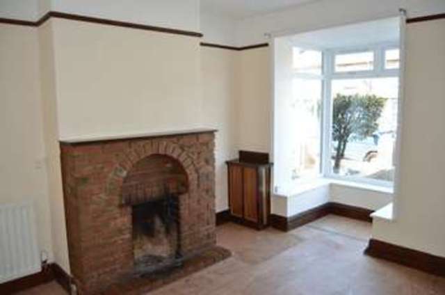  Image of 2 bedroom Semi-Detached house to rent in Adelaide Grove East Cowes PO32 at Adelaide Grove  East Cowes, PO32 6DD