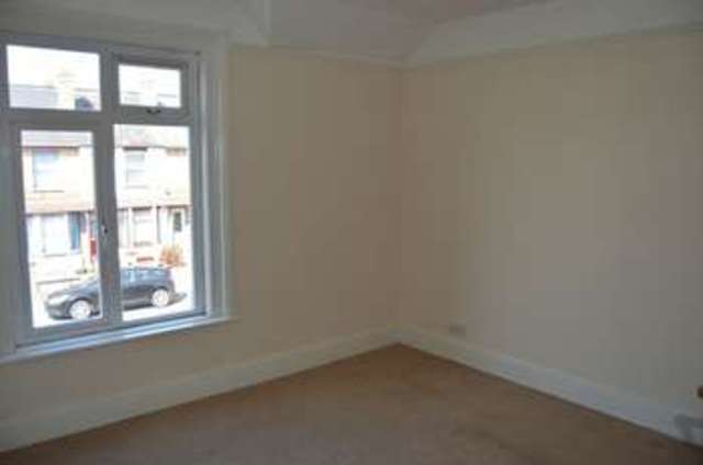  Image of 2 bedroom Semi-Detached house to rent in Adelaide Grove East Cowes PO32 at Adelaide Grove  East Cowes, PO32 6DD