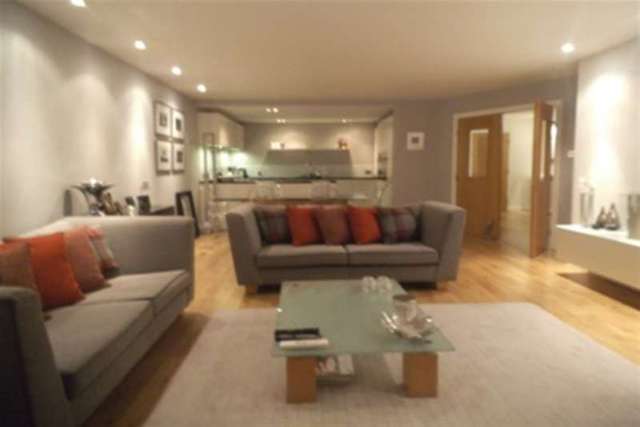  Image of 2 bedroom Flat to rent in Adventurers Quay Cardiff CF10 at Cardiff, CF10 4NP