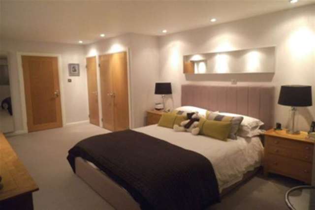  Image of 2 bedroom Flat to rent in Adventurers Quay Cardiff CF10 at Cardiff, CF10 4NP