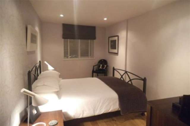  Image of 2 bedroom Flat to rent in Adventurers Quay Cardiff CF10 at Cardiff, CF10 4NP