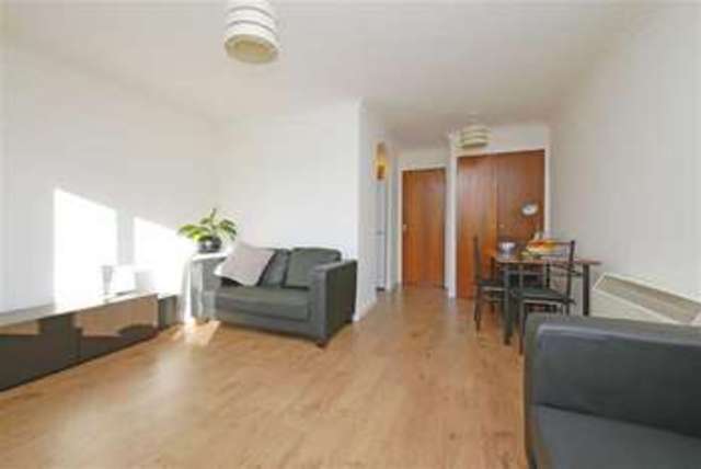  Image of 1 bedroom Flat to rent in Ainsley Close London N9 at Ainsley Close Edmonton Edmonton, N9 9SH