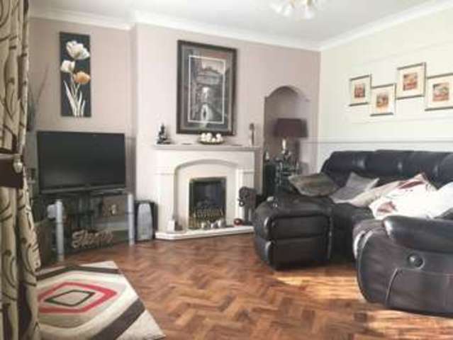  Image of 3 bedroom Semi-Detached house to rent in Albany Crescent Bilston WV14 at Albany Crescent  Bilston, WV14 0HT