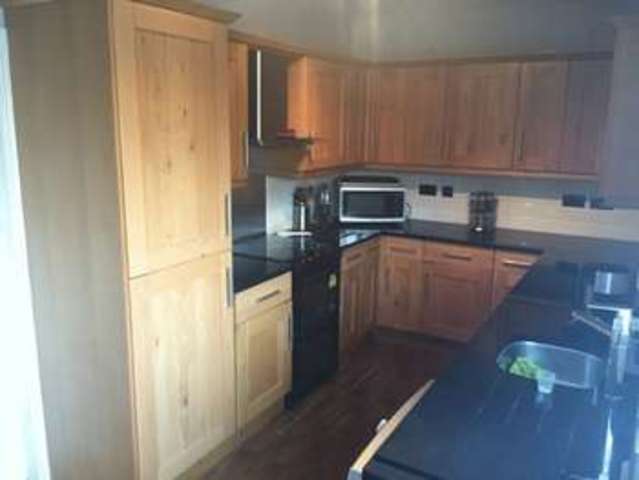  Image of 3 bedroom Semi-Detached house to rent in Albany Crescent Bilston WV14 at Albany Crescent  Bilston, WV14 0HT