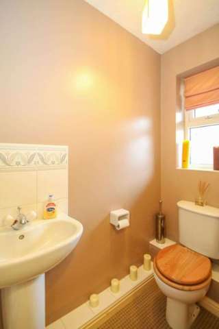  Image of 4 bedroom Town House for sale in Alberbury Avenue Timperley Altrincham WA15 at ALTRINCHAM, WA15 7LJ