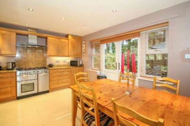  Image of 4 bedroom Town House for sale in Alberbury Avenue Timperley Altrincham WA15 at ALTRINCHAM, WA15 7LJ