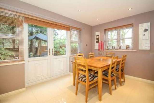  Image of 4 bedroom Town House for sale in Alberbury Avenue Timperley Altrincham WA15 at ALTRINCHAM, WA15 7LJ