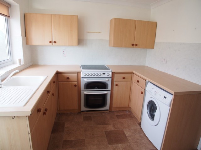  Image of 2 bedroom Terraced house to rent in Alberta Road Worthing BN13 at Worthing, BN13 2SQ