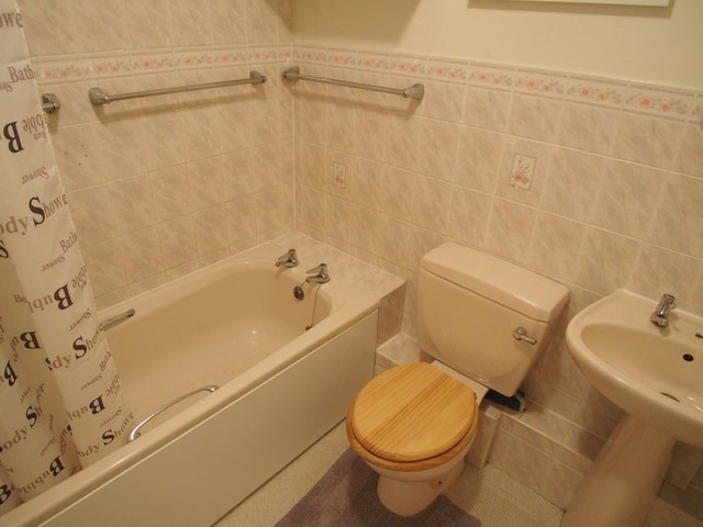  Image of 2 bedroom Terraced house to rent in Alberta Road Worthing BN13 at Worthing, BN13 2SQ