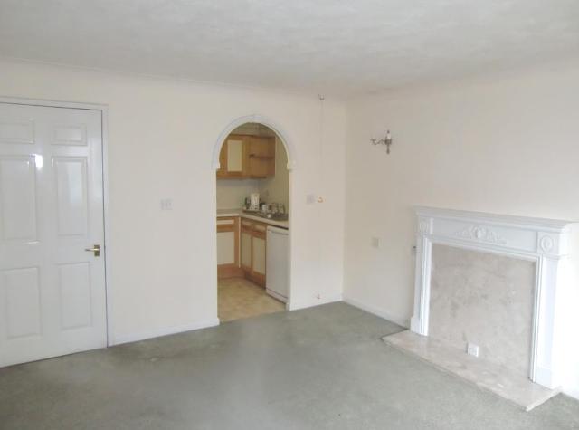  Image of 2 bedroom Apartment to rent in Fairfield Path Croydon CR0 at Alden Court Fairfield Path Croydon, CR0 5QN
