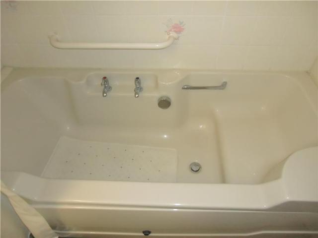  Image of 2 bedroom Apartment to rent in Fairfield Path Croydon CR0 at Alden Court Fairfield Path Croydon, CR0 5QN