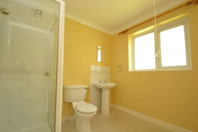  Image of 4 bedroom Detached house for sale in Broomfield Drive Alderholt Fordingbridge SP6 at Alderholt Fordingbridge, SP6 3HY