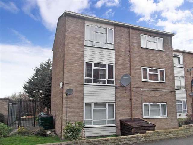  Image of 1 bedroom Flat for sale in Aldriche Way London E4 at Chingford London Chingford, E4 9LT
